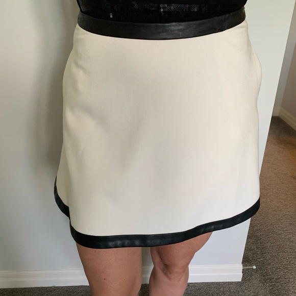 Banana republic skirt! - Picture 1 of 4